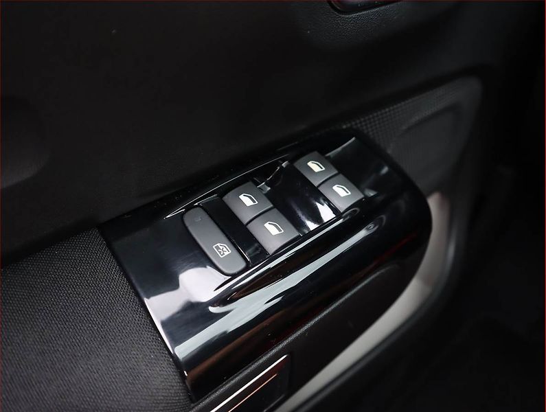 Citroën C3 (2020) 1.2 PureTech, Serv.kniha, Navi - fotka 17 z 21