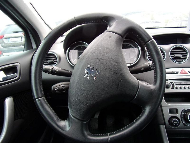 Peugeot 308 sw 1.6 - fotka 15 z 19