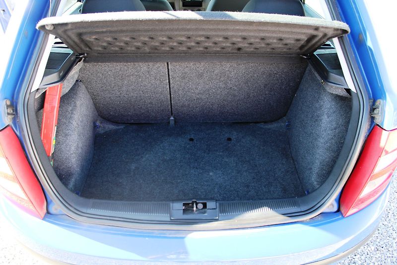 Škoda Fabia (2003) 1.9 SDI KLIMA EL. OKNA NOVÉ ČR - fotka 15 z 16