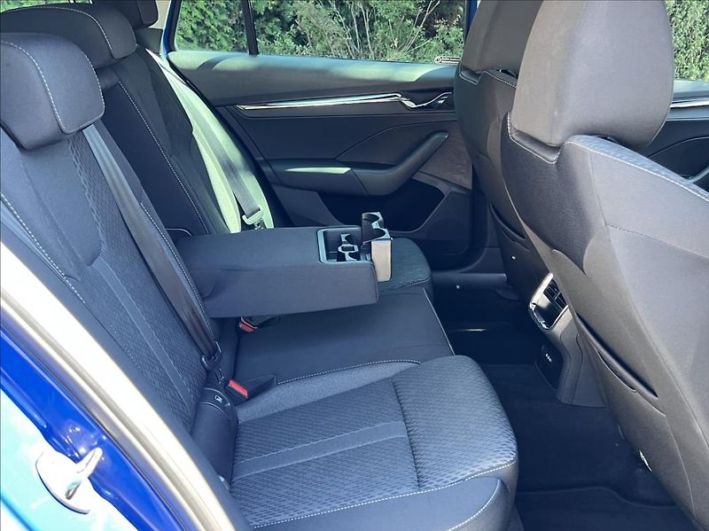 Škoda Octavia 2,0 TDI 110kW Style webasto - fotka 18 z 31