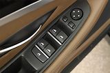 BMW Řada 5 (2015) Individual 530d xDrive, 4X4 - náhled 18