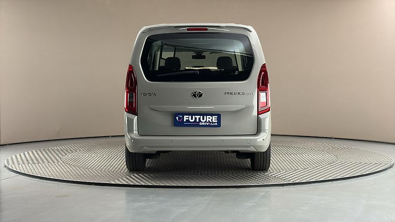 Toyota ProAce City Verso 1.2 L2 Shuttle - fotka 5 z 22