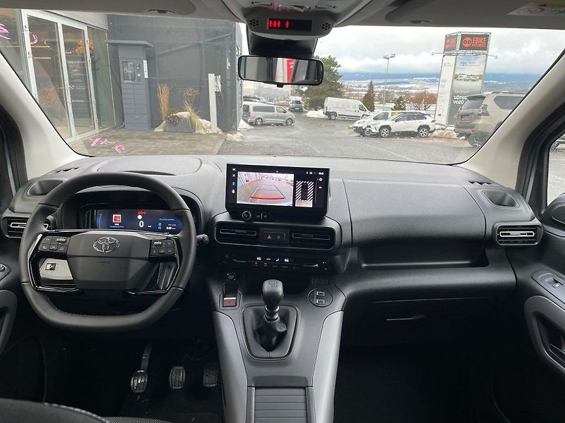Toyota ProAce City Verso 1.5L MT - fotka 13 z 16