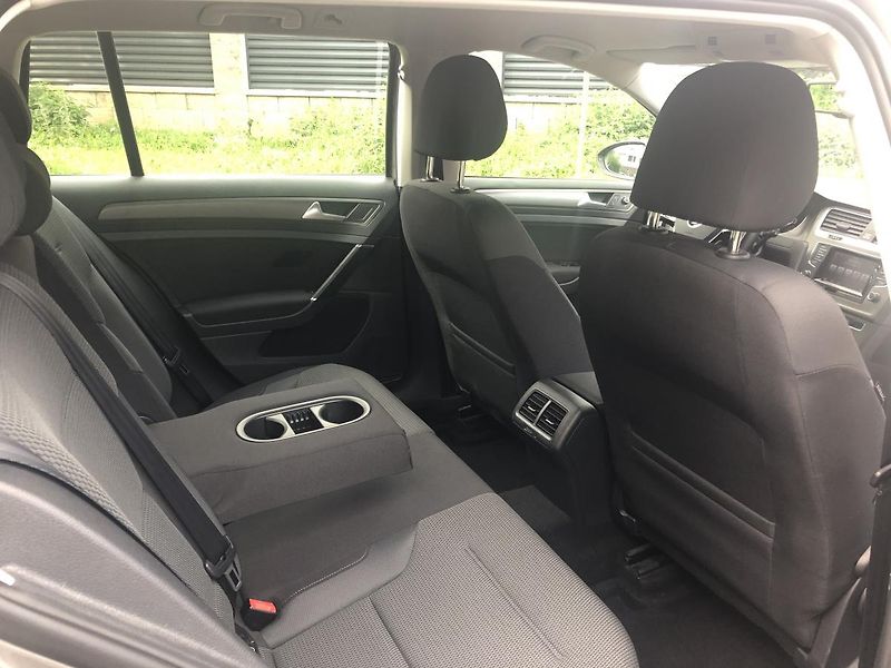 Volkswagen Golf (2013) 1,6TDI DSG Comfortl. Nez. top. - fotka 39 z 65