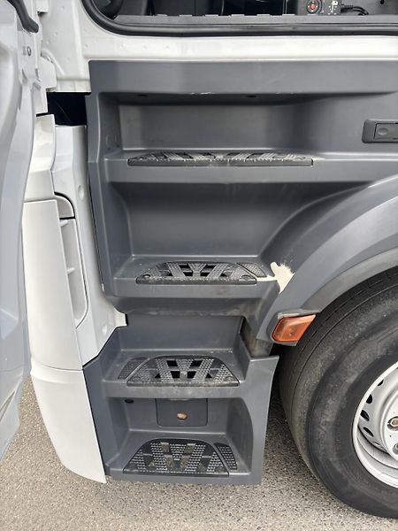 Mercedes-Benz ACTROS 1848 EURO 6 low deck  - fotka 10 z 26