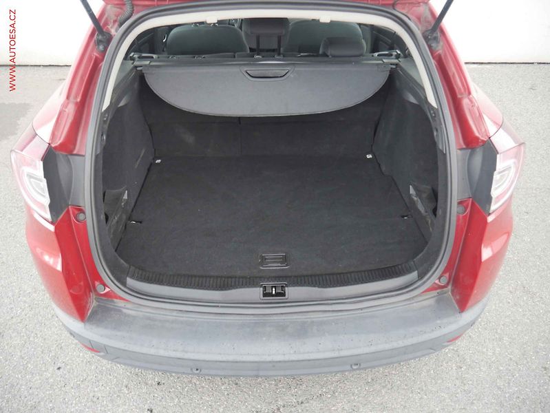 Renault Mégane (2010) 1.6i, ČR, autoAC, temp - fotka 7 z 15