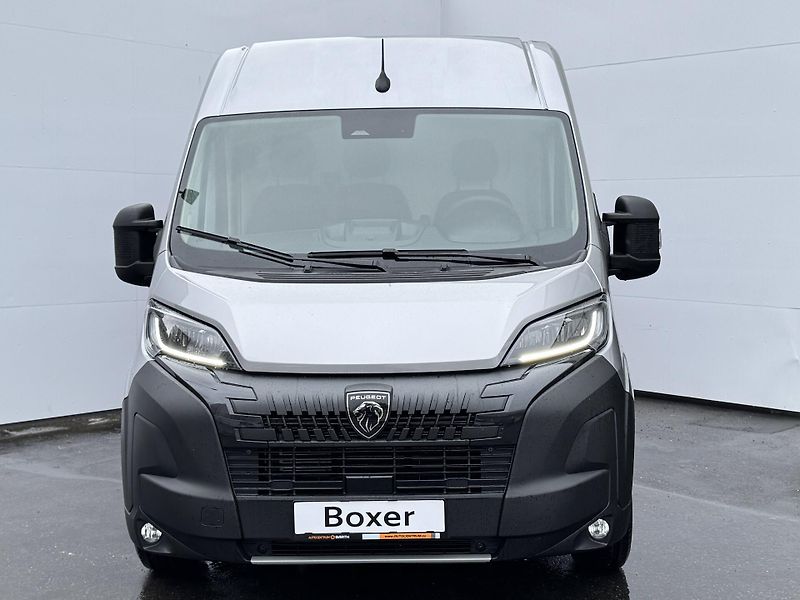 Peugeot Boxer (2025) 3300 L2H2  2,2 BlueHDi MAN6 - fotka 2 z 28