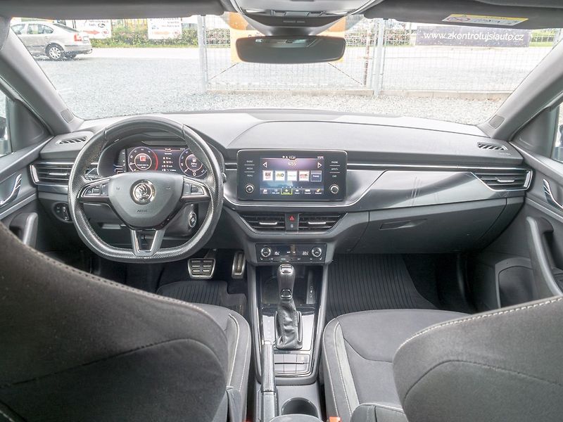 Škoda Scala (2019) ČR 1.6TDI DSG – ČERNÝ STROP - fotka 14 z 46