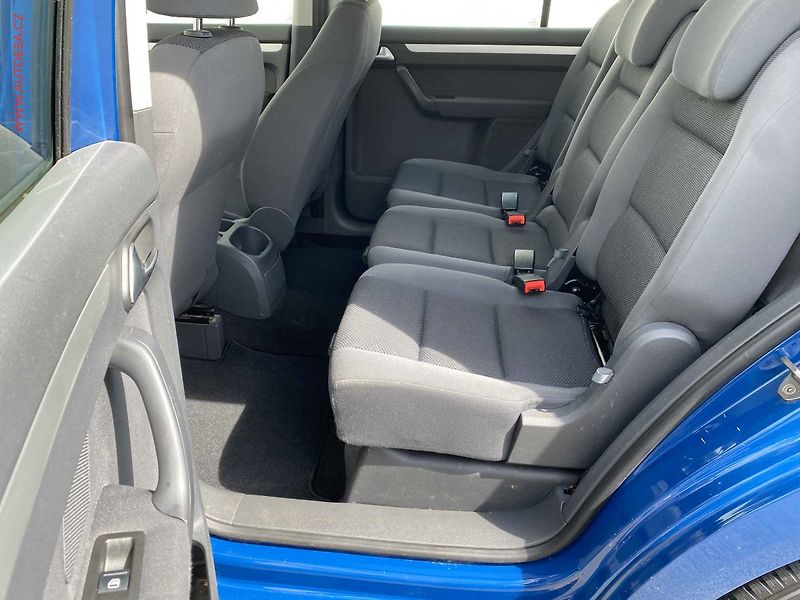 Volkswagen Touran (2011) 1.2 TSi, Trendline, TZ - fotka 10 z 15