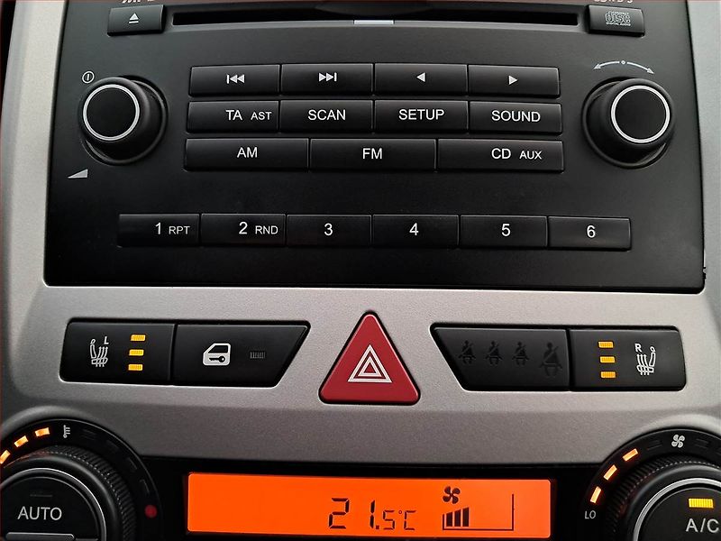 Kia Ceed (2010) 1.6 CRDi, po STK - fotka 15 z 17