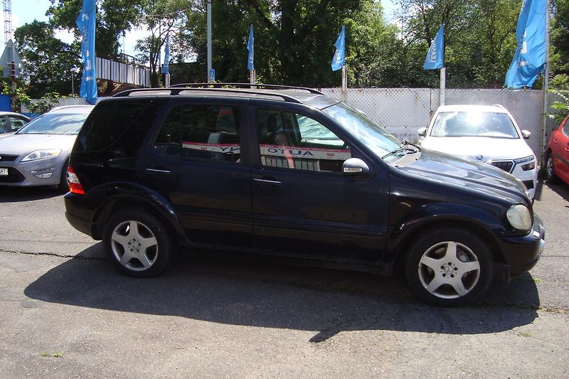 Mercedes-Benz Třídy M (2002) ML 55 AMG, ČR - fotka 8 z 51