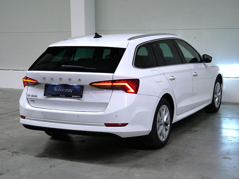 Škoda Octavia - fotka 2 z 23