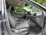 Hyundai i30 (2023) 1.0 T-GDI / 88 kW, Automat - náhled 16