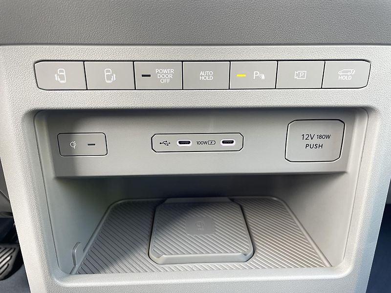 Kia PV5 (2026) 5P 4x2 ELITE 120 KW + 71,2 KW - fotka 22 z 28