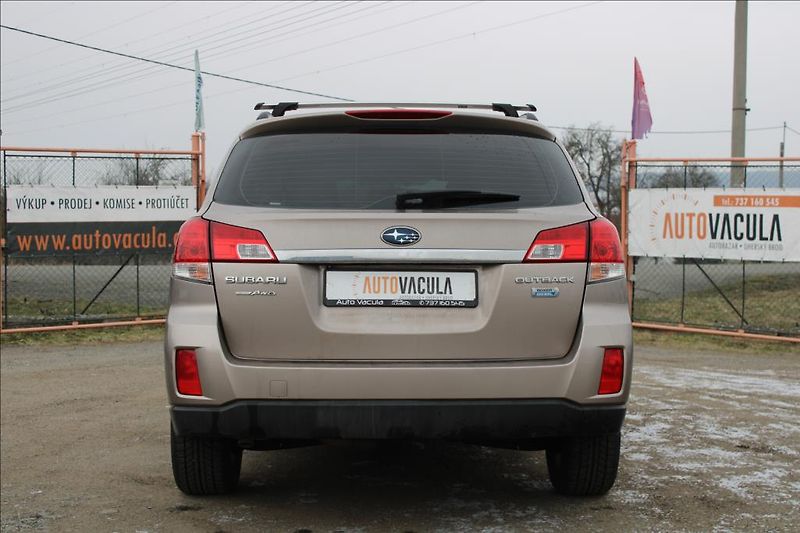 Subaru Outback 2,0 D  4 x 4, ČR, SERVISKA - fotka 6 z 29