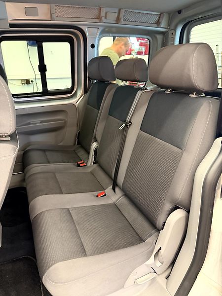 Volkswagen Caddy Life 1.9 TDI 77 kW - fotka 16 z 19