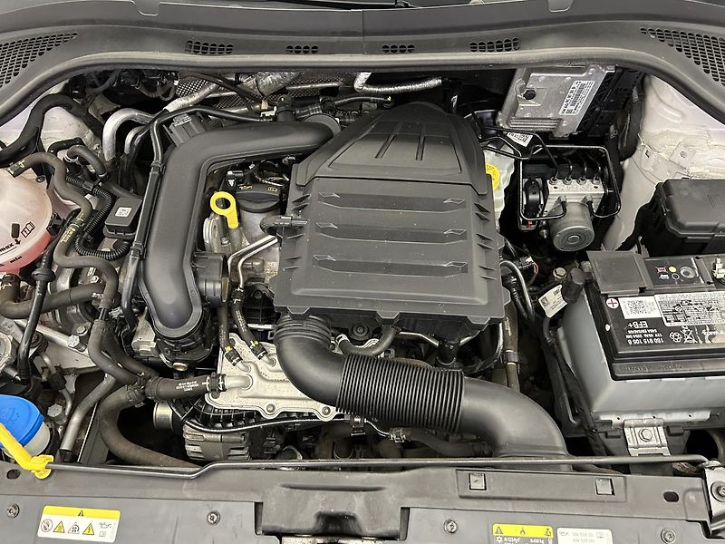 Škoda Fabia 1.0 TSI Active Plus - fotka 21 z 21