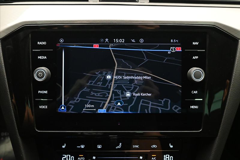 Volkswagen Passat 2,0 TDI 110 kW DSG Business Zá - fotka 20 z 32