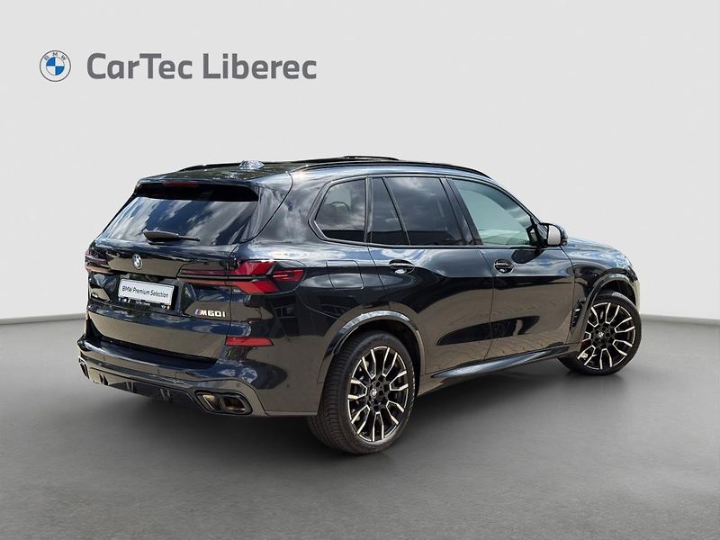 BMW X5 M60i - fotka 3 z 23