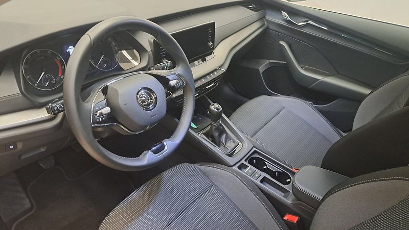 Škoda Octavia (2024) Ambition 1,5 TSI 110 KW - fotka 10 z 23