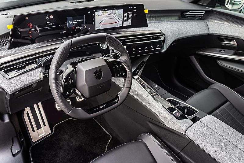 Peugeot 3008 (2026) 1,2   BUSINESS Hybrid 145 e-DC - fotka 10 z 13