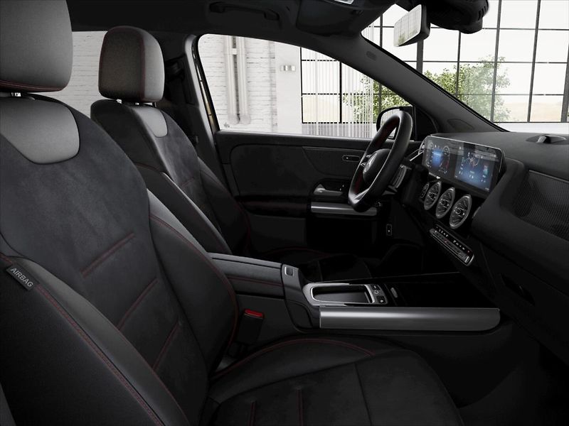 Mercedes-Benz GLA (2026) 1,3 180 Edition 140 Years - fotka 7 z 9
