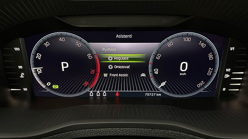 Škoda Karoq 1.5 TSI DSG Style - fotka 10 z 27