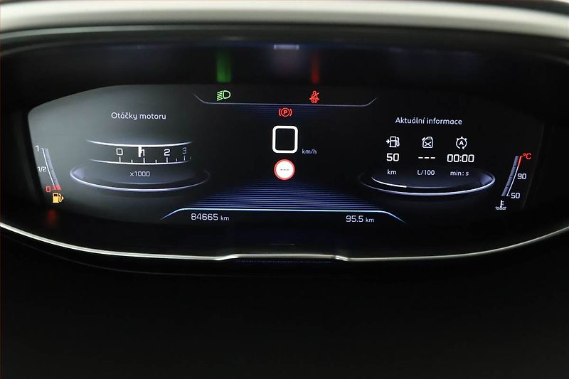Peugeot 3008 (2019) GT Line 1.5 BlueHDi - fotka 8 z 17