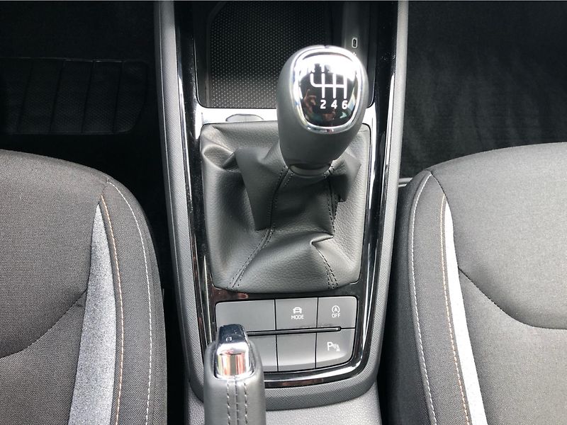 Škoda Scala 1.0 TSi SELECTION - fotka 22 z 30