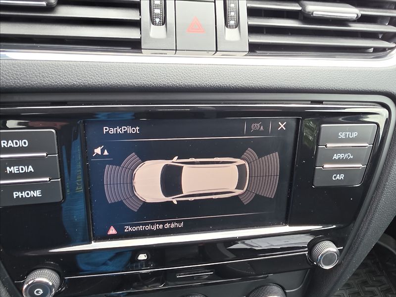 Škoda Octavia III 1,0 TSi 85KW Ambition - fotka 44 z 44
