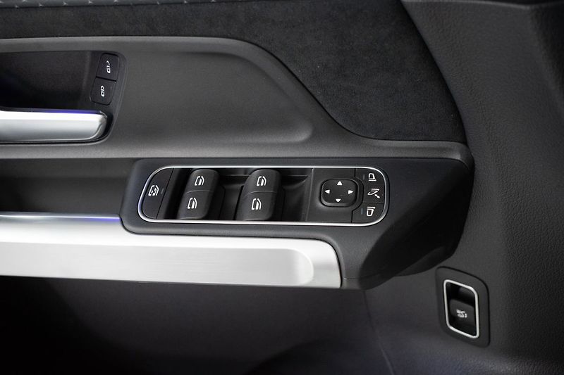 Mercedes-Benz EQB 300 66kWh*4MATIC*AMG*KAMERA*So - fotka 15 z 47