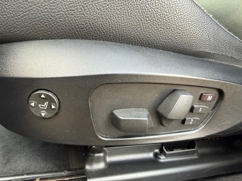 BMW X3 xDrive 20D M-Paket - fotka 13 z 37