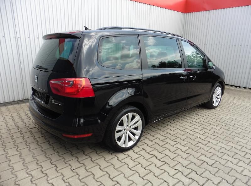 Seat Alhambra 2.0 TDi Style Navi 7.míst - fotka 6 z 21