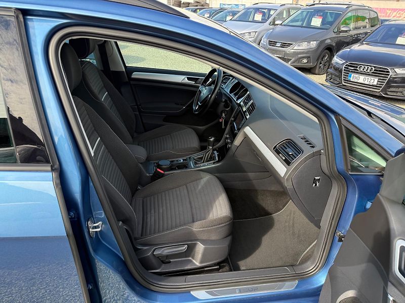 Volkswagen Golf 1.4 TSI CUP - fotka 10 z 13
