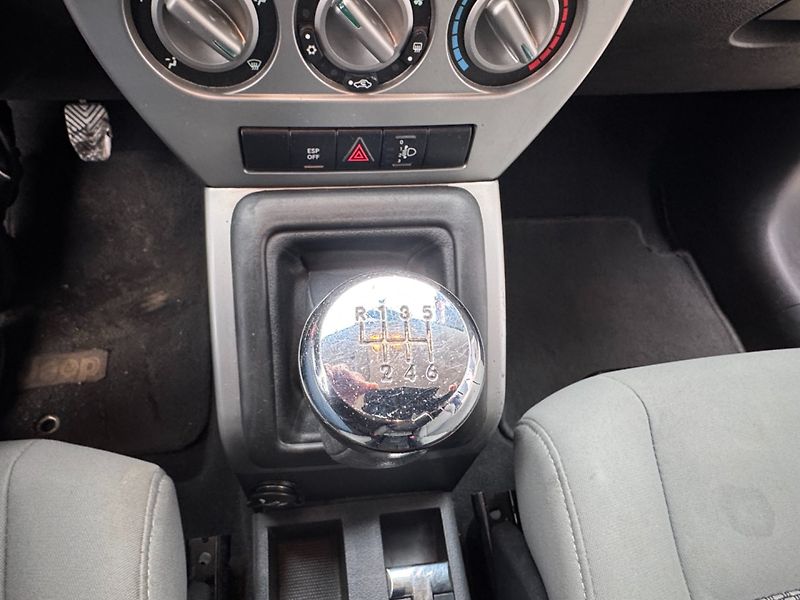 Jeep Compass (2007) 2.0 CRDi, 4x4 - fotka 20 z 25