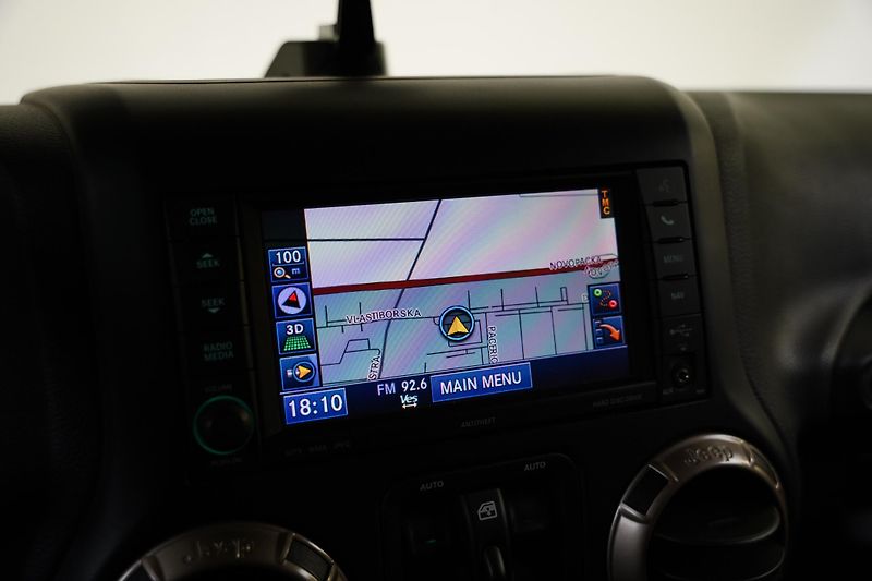 Jeep Wrangler - fotka 20 z 28