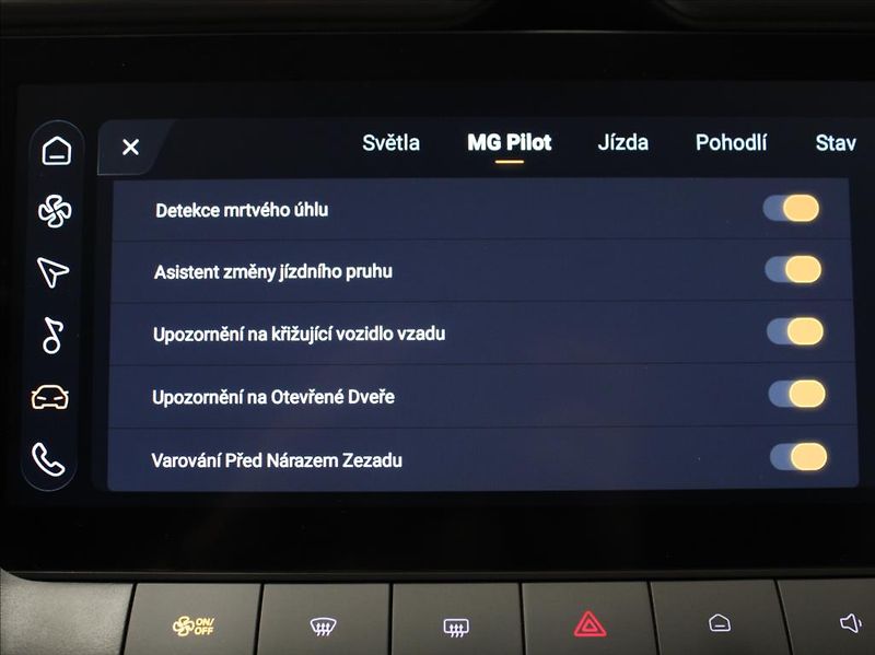 MG ZS 1,5 Hybrid+ Exclusive 29tkm.ČR - fotka 15 z 26