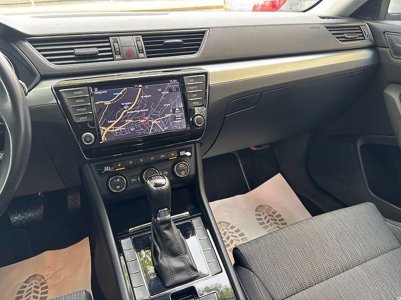 Škoda Superb 2.0TDI-110KW.DSG.TAŽNÉ-ZÁRUKA - fotka 20 z 48