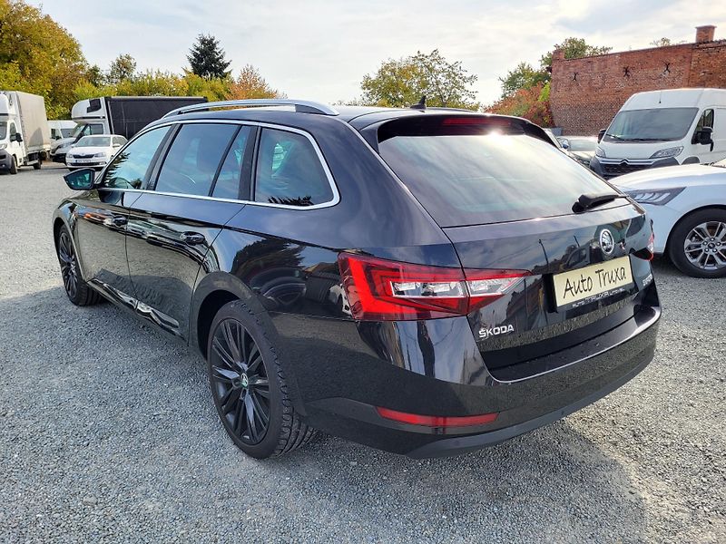 Škoda Superb 2.0 TSI 162kW DSG STYLE+ - fotka 3 z 48