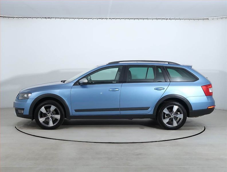 Škoda Octavia (2016) Scout 2.0 TDI, 4X4, Bi-Xenony - fotka 3 z 22