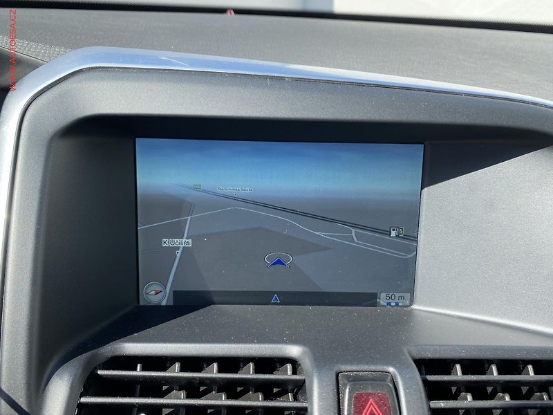 Volvo XC60 (2014) 2.4 D5 4x4, AT - fotka 18 z 18