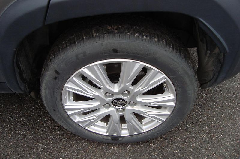 Toyota Yaris Cross (2024) 1.5 Hybrid,ČR,1.Maj.Exetucive - fotka 66 z 83