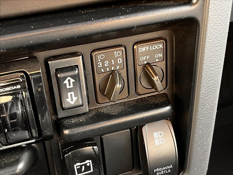 Nissan Patrol 2,8   EXPEDIČNÍ SPECIÁL - fotka 16 z 39