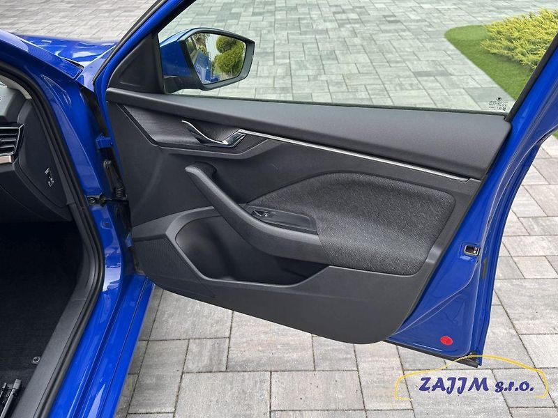 Škoda Scala Style plus 81kw + el kufr - fotka 43 z 51