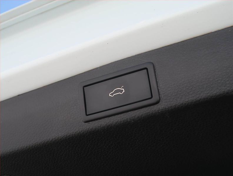 Škoda Karoq (2018) Style 2.0 TDI, 4x4,Style - fotka 16 z 24