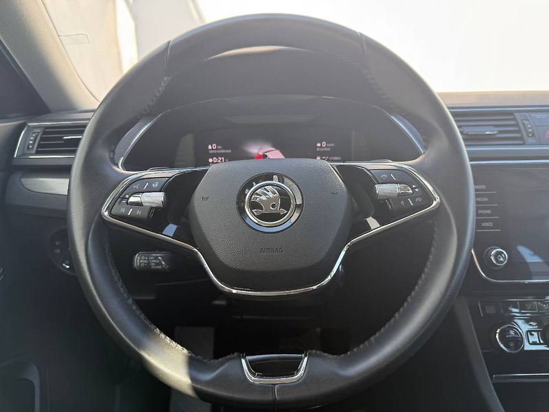 Škoda Superb (2021) 2.0 TDI 110 kW Style DSG - fotka 10 z 23