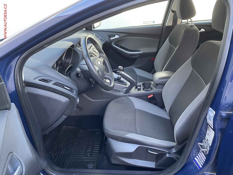 Ford Focus (2013) 1.6 TDCI, ČR, servis.kniha - fotka 9 z 16
