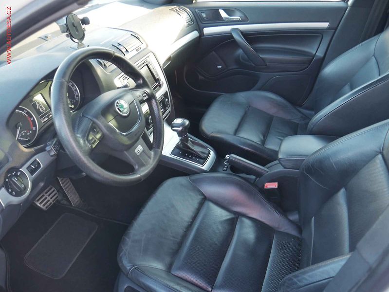 Škoda Octavia (2010) 2.0 TSi, RS, DSG - fotka 9 z 14