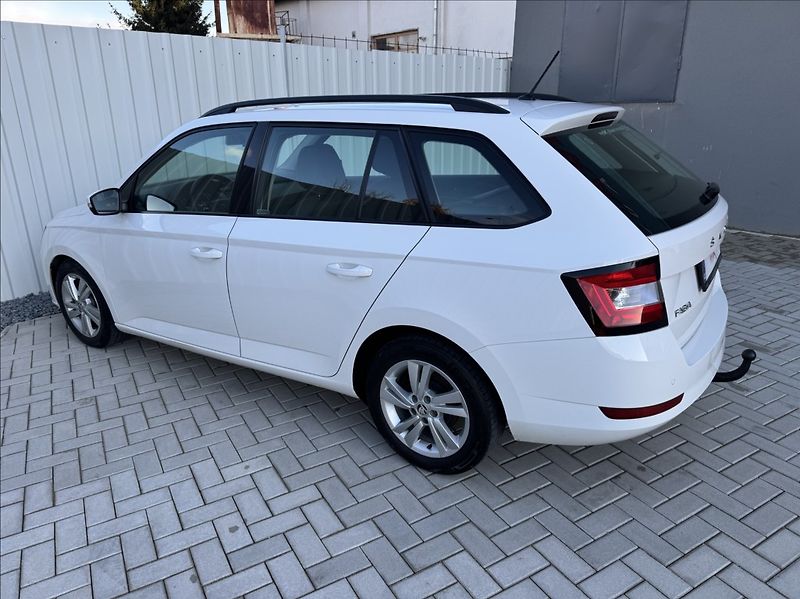 Škoda Fabia 1,0 TSI DPH tažné 1maj původČR - fotka 10 z 50