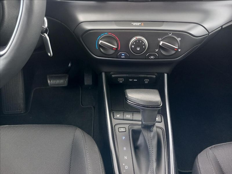 Hyundai Bayon 1,0 T-GDI SMART DCT - fotka 12 z 20